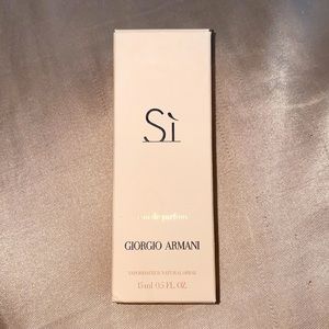 Sì Giorgio Armani Perfume